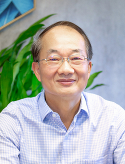 黃校長有評